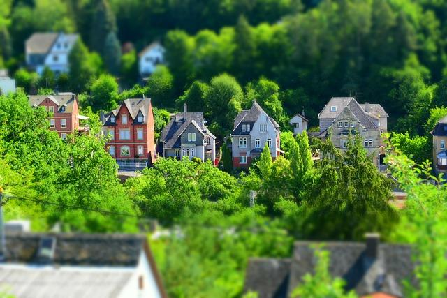 Crafting Realism: The Technical Artistry Behind Miniature Effects