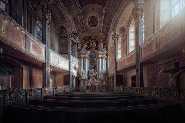 Evaluating the Impact of Historical Inaccuracies on Audiences